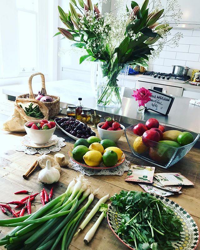 Dinner party prep with our amazing friend and chef @stev0wallis ! Ingredients at the ready #MasterChef #ingredients #cooking #Dinner #Chef #Foodie #DinnerParty #FridayNight #Friends #kitchen #NutritionRocks